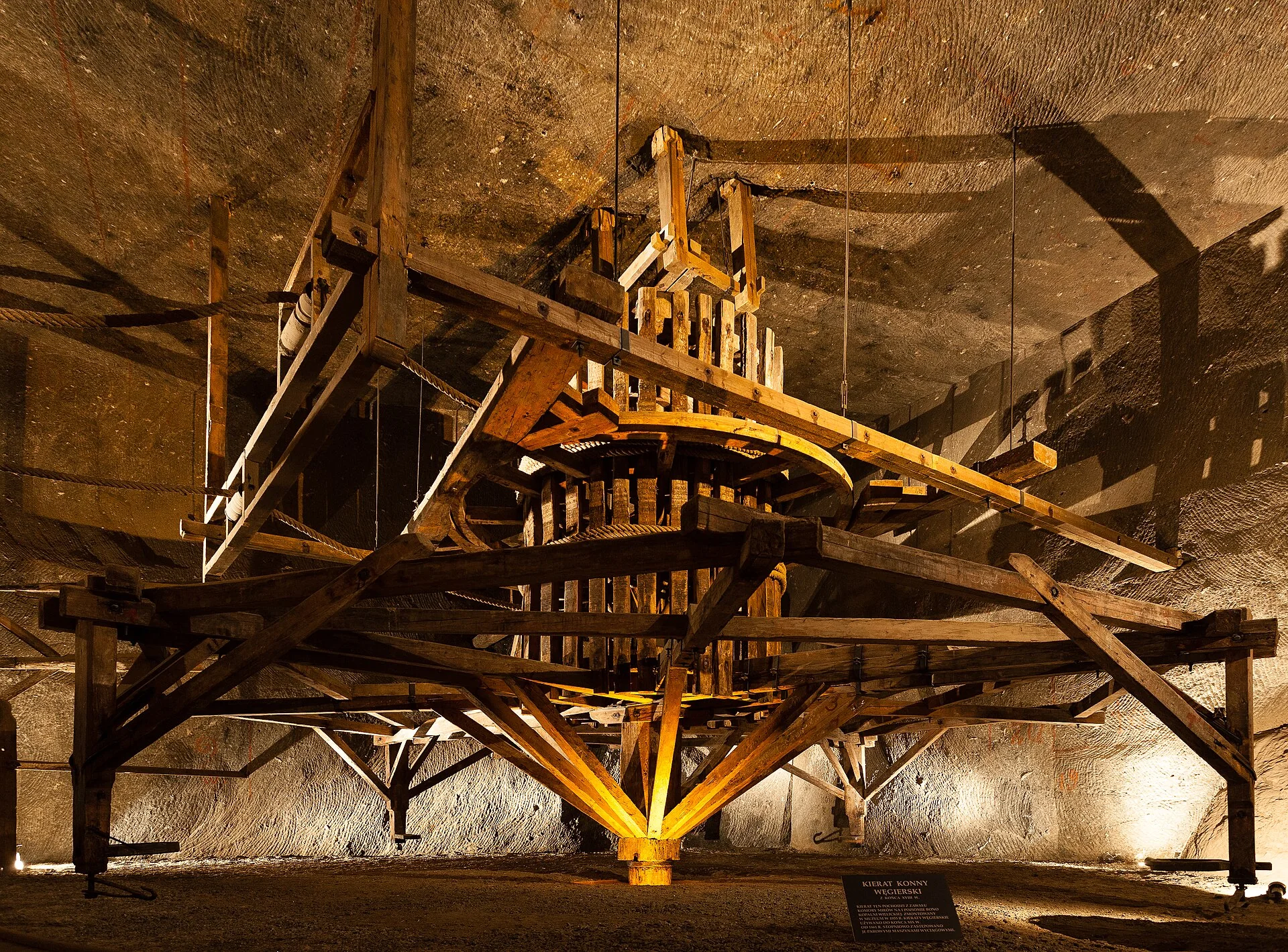 K068-01__wieliczka_kopalnia-soli_06