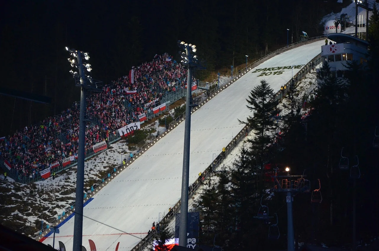 K074-05__zakopane_tatry-i-kolejka_01